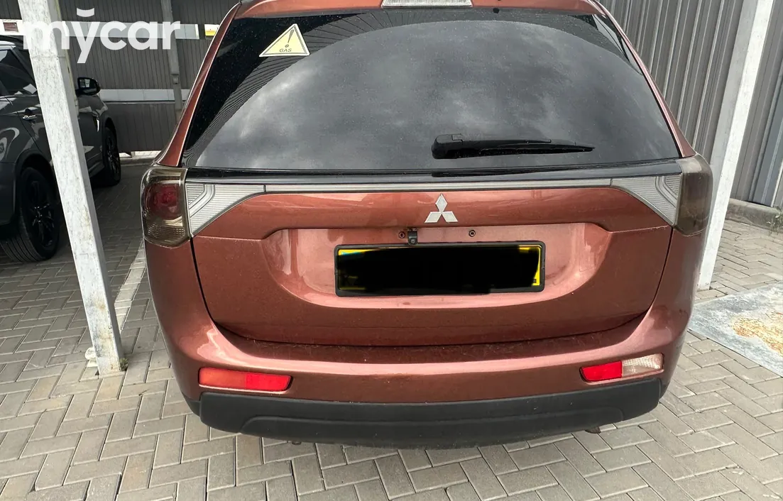 Mitsubishi Outlander 2012