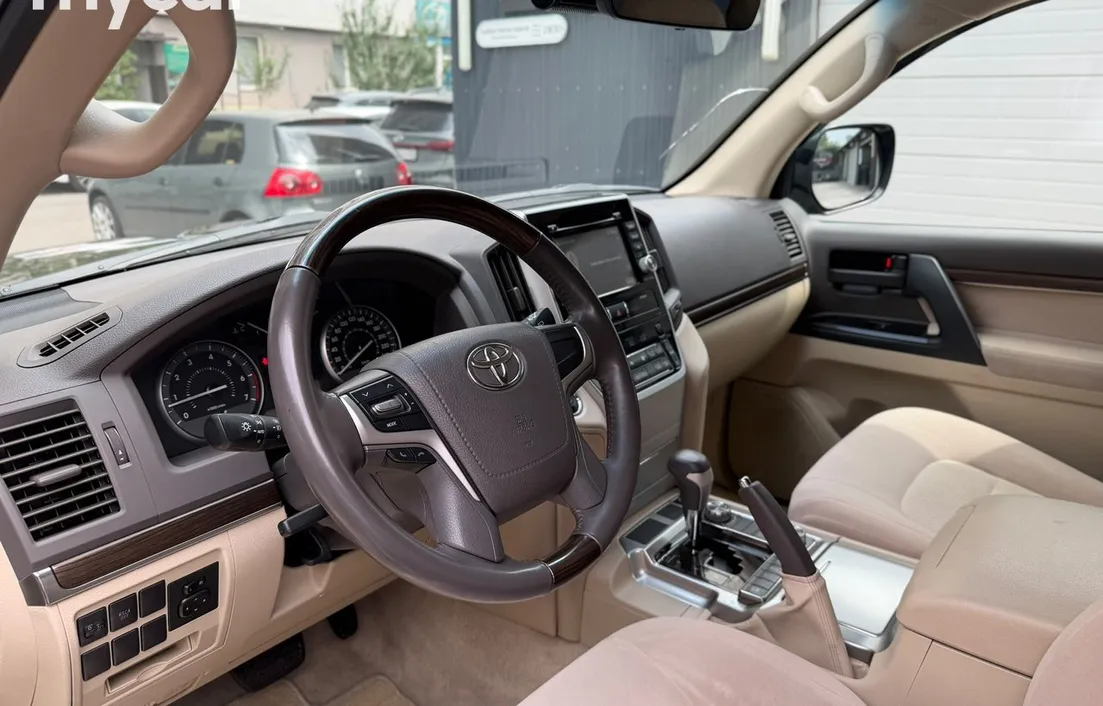 Toyota Land Cruiser 2020