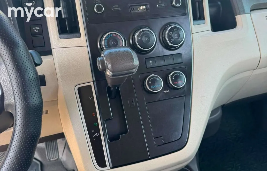 Toyota Hiace 2020