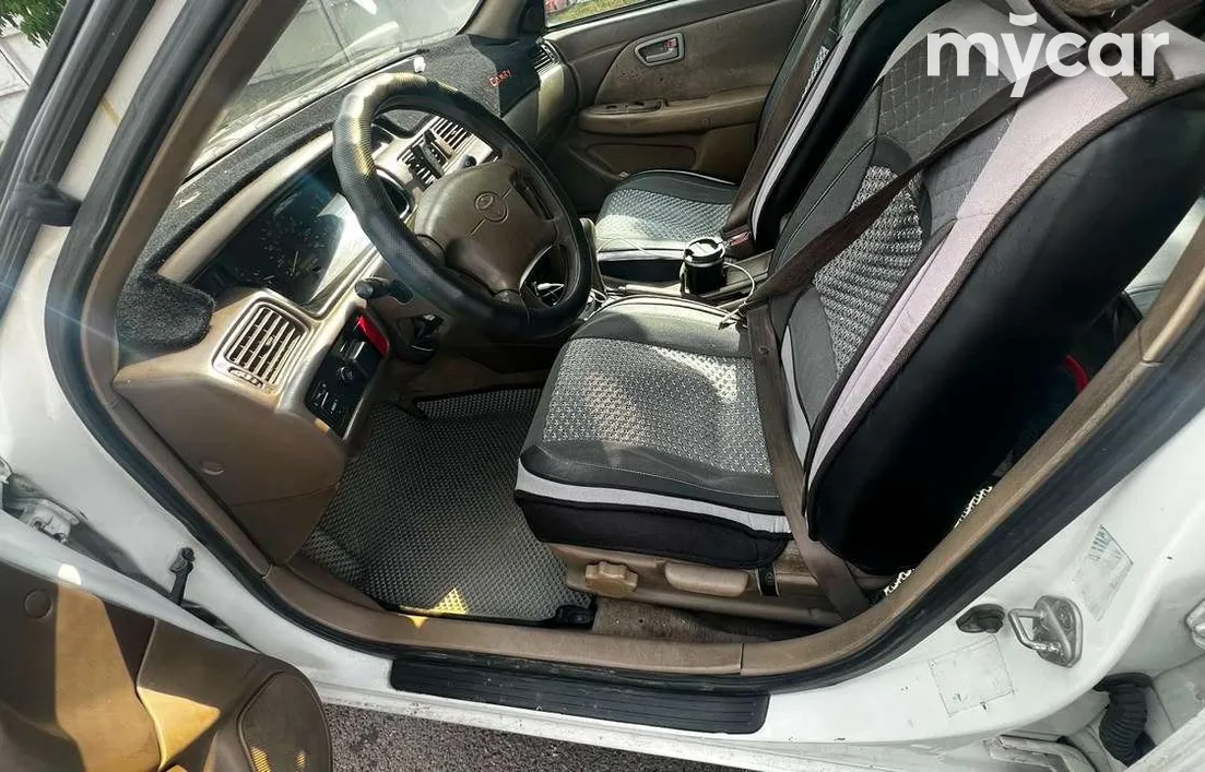 Toyota Camry 1999