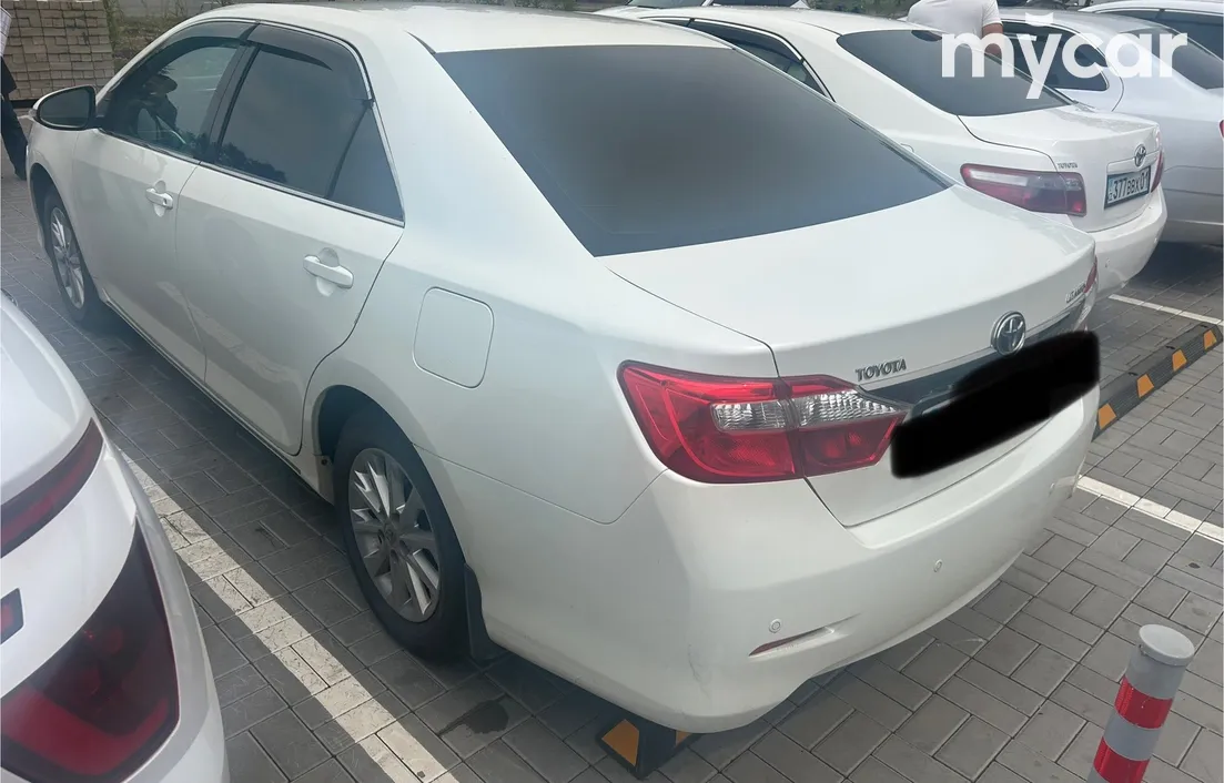Toyota Camry 2014