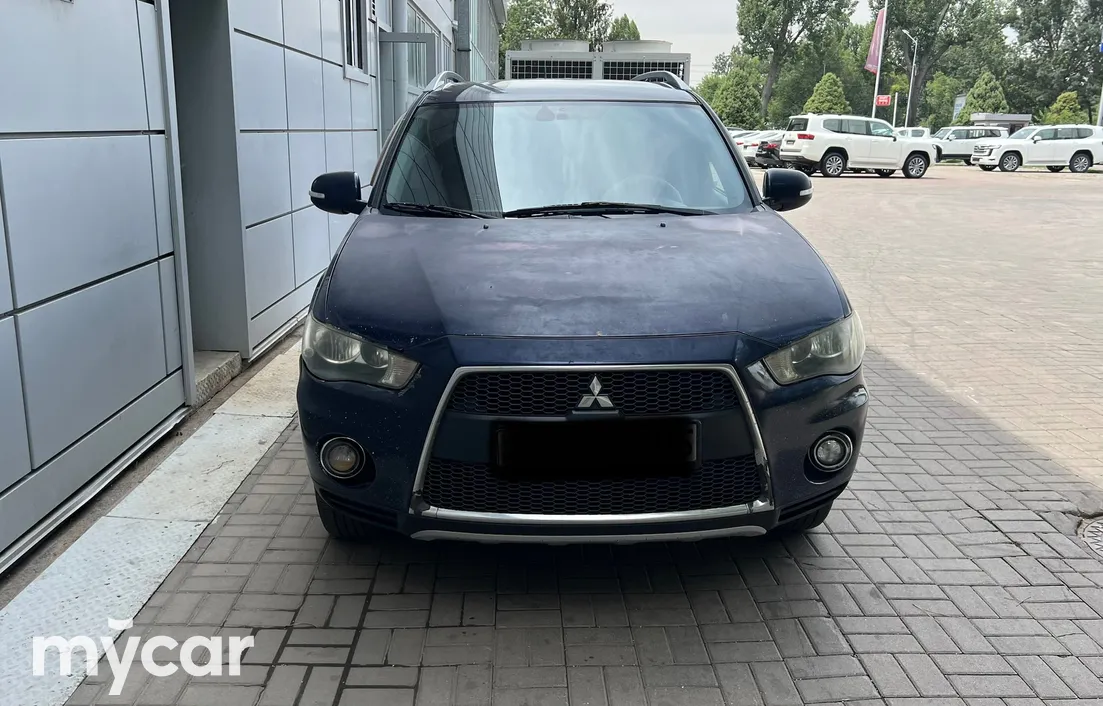 Mitsubishi Outlander 2010