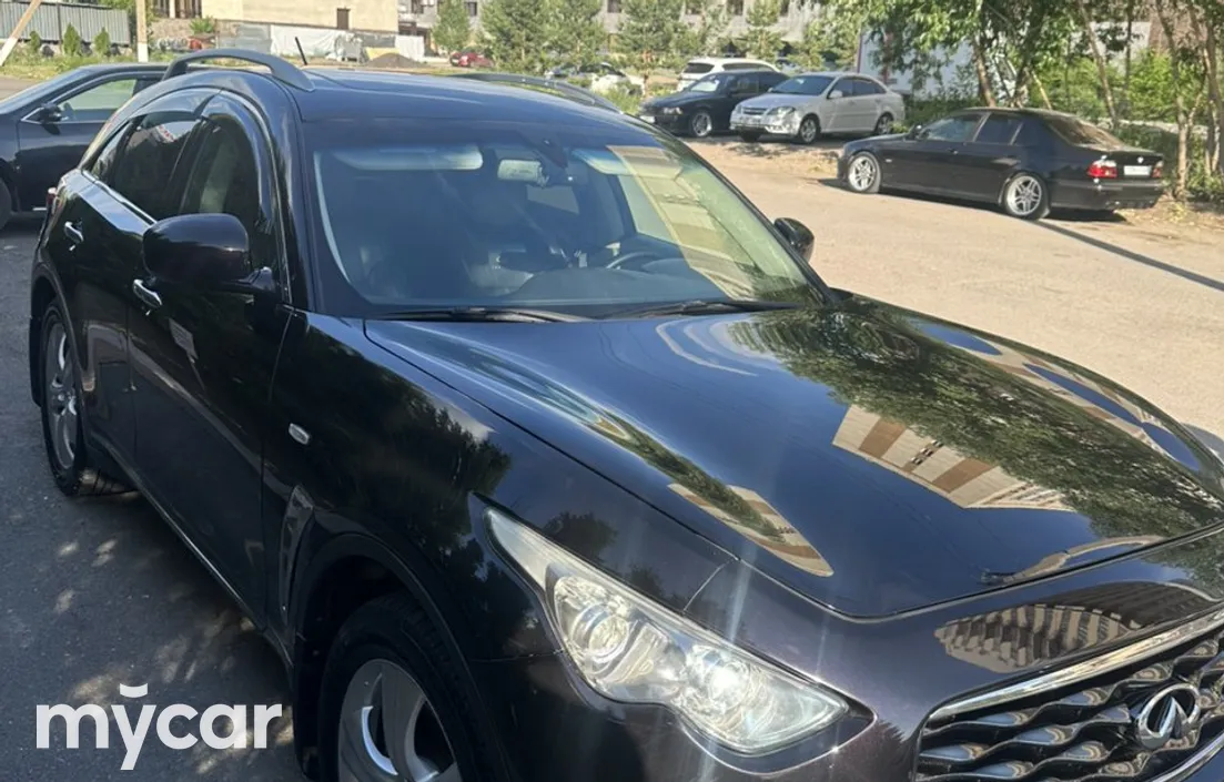 Infiniti FX 2011