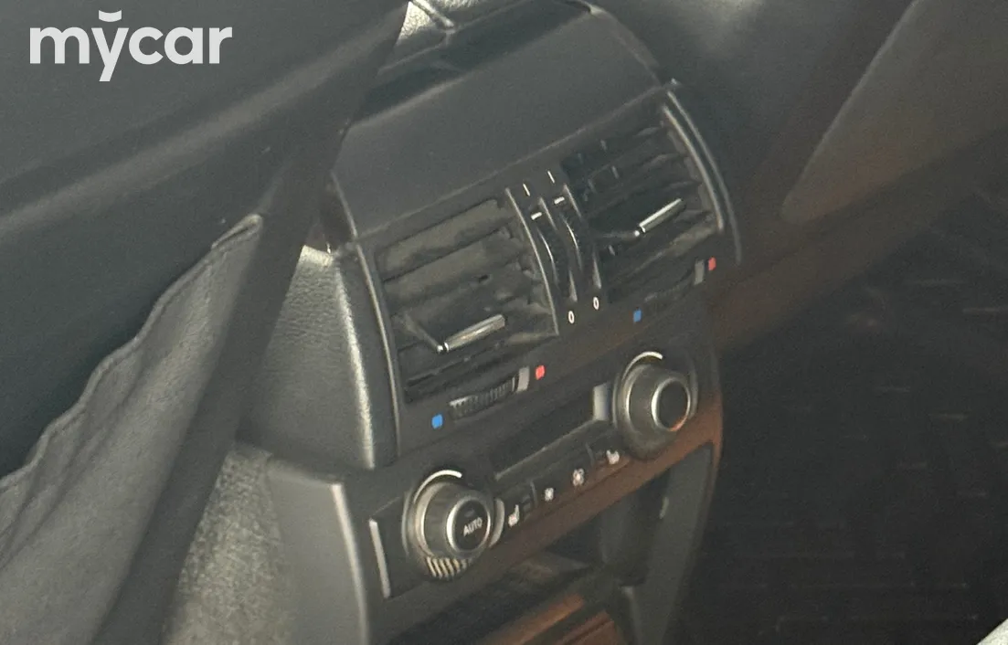 BMW X5 2011