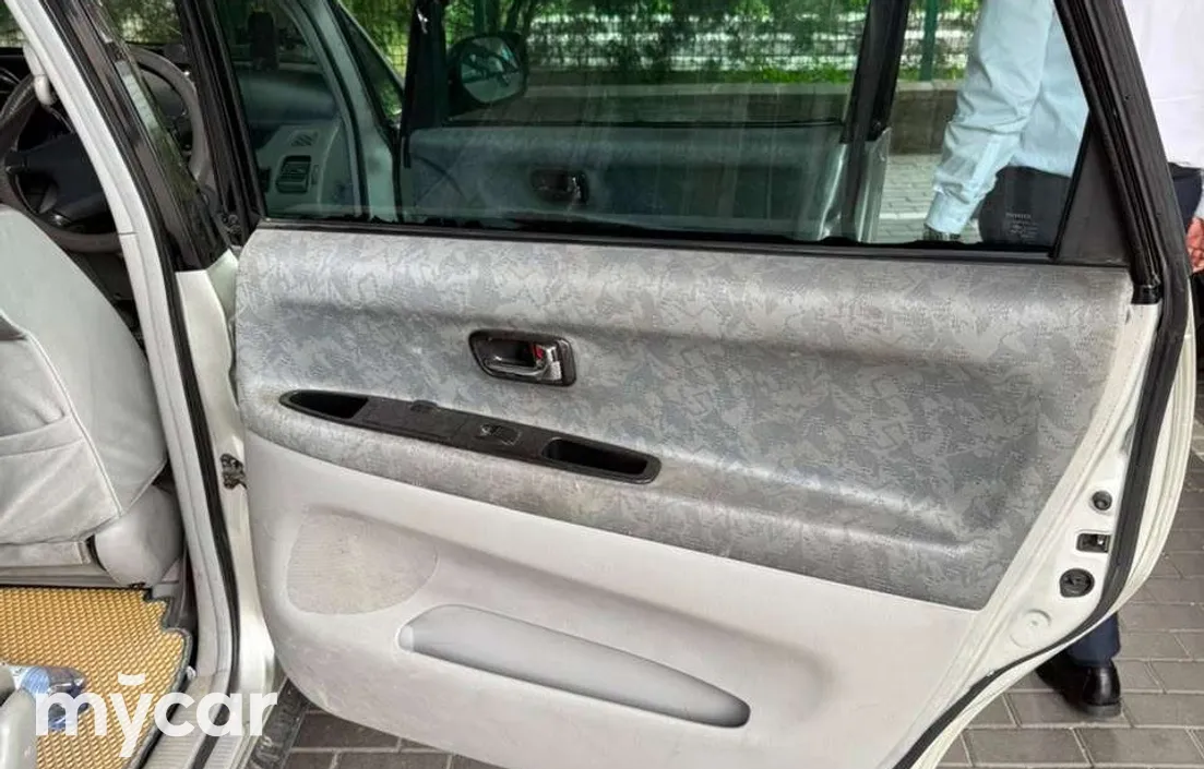 Toyota Nadia 1998