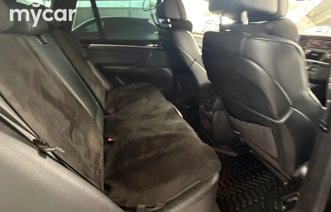 BMW X5 2011