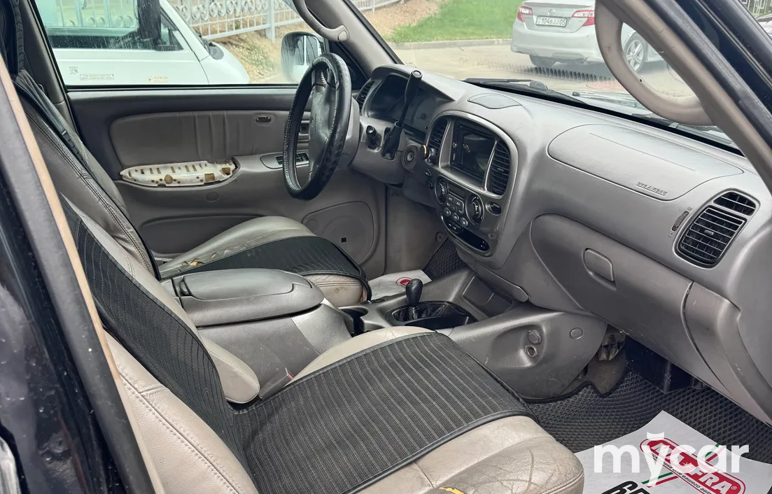 Toyota Sequoia 2002