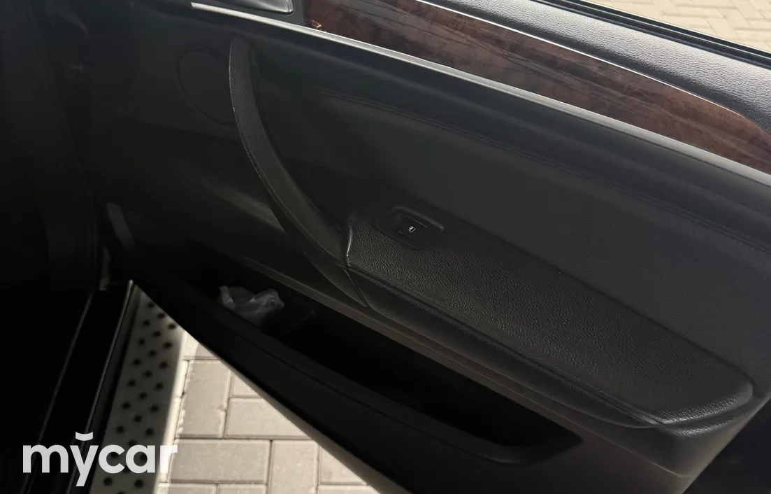 BMW X5 2011