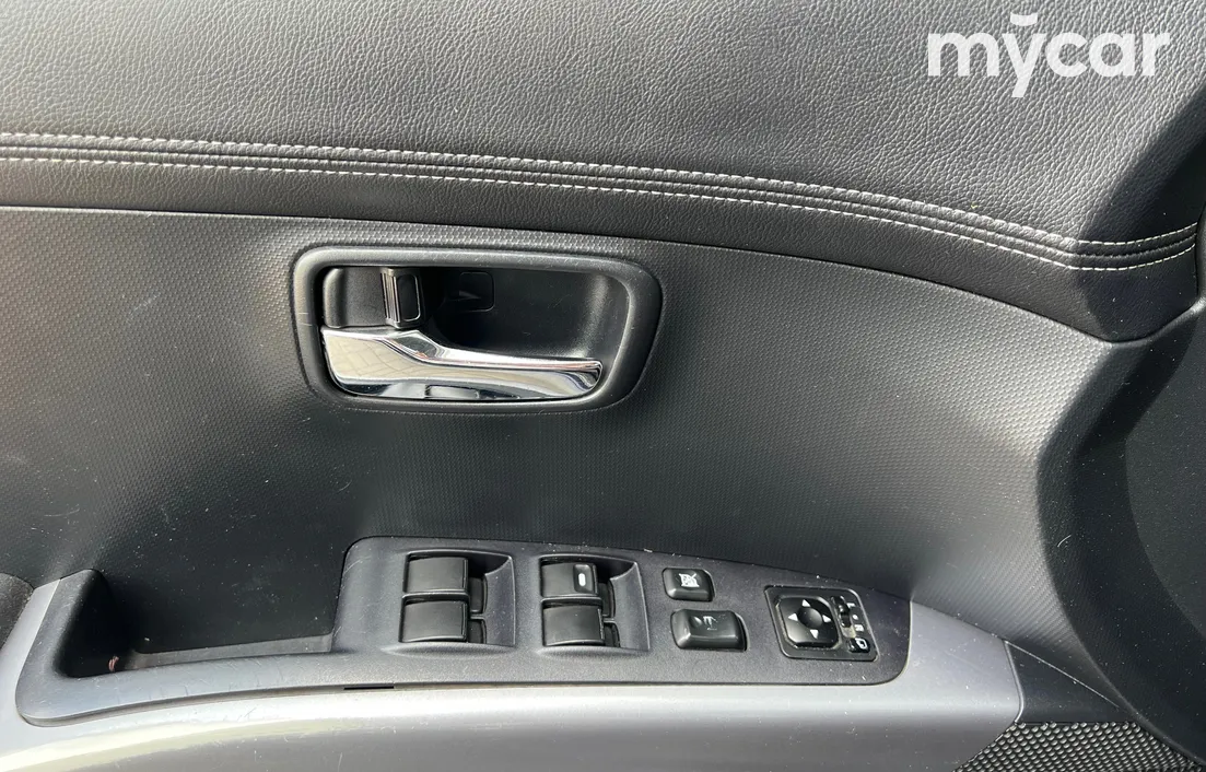 Mitsubishi Outlander 2010