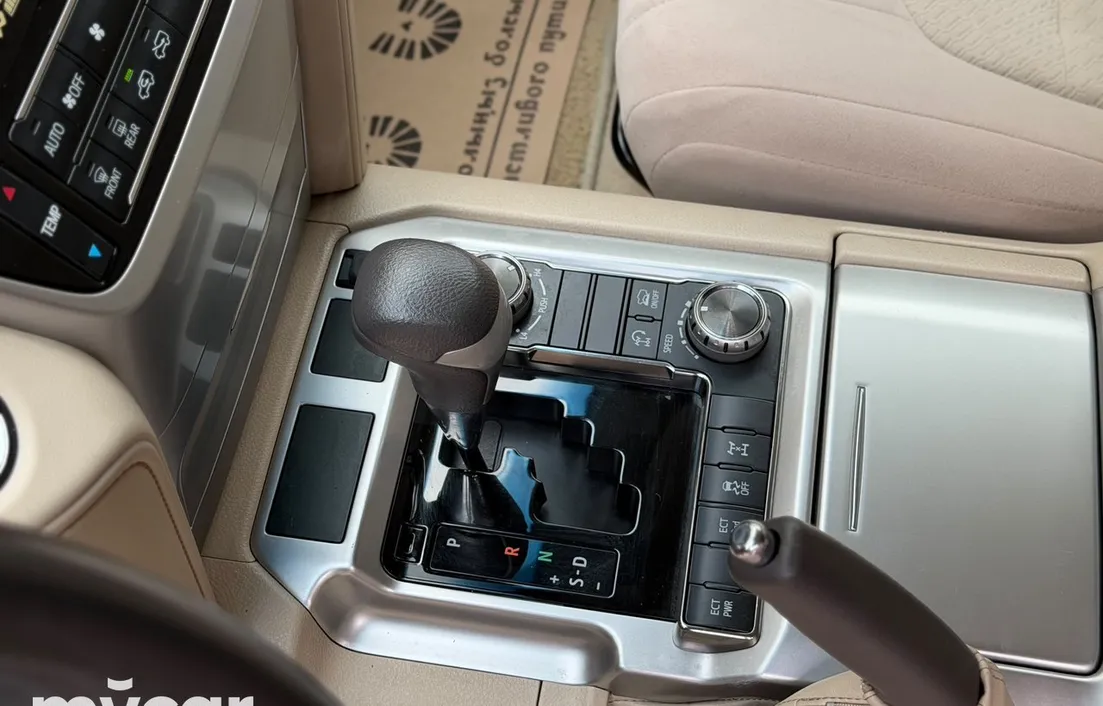 Toyota Land Cruiser 2020