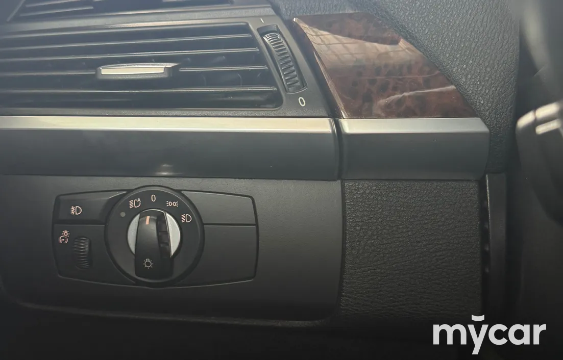 BMW X5 2011