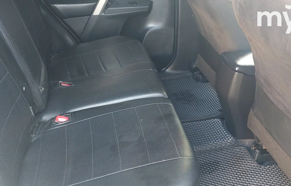 Toyota RAV4 2015