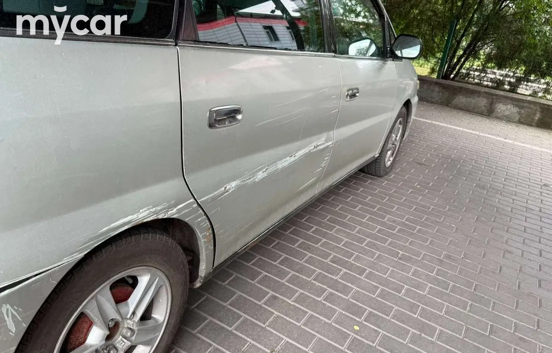 Toyota Nadia 1998