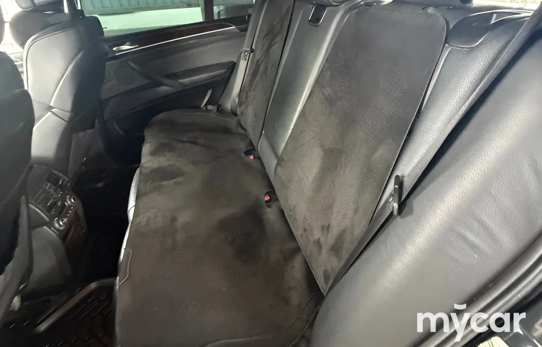 BMW X5 2011