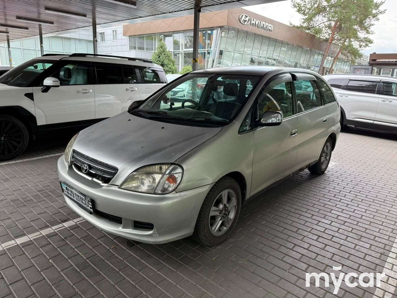 Toyota Nadia 1998