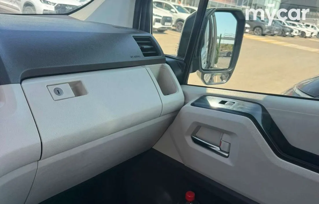 Toyota Hiace 2020