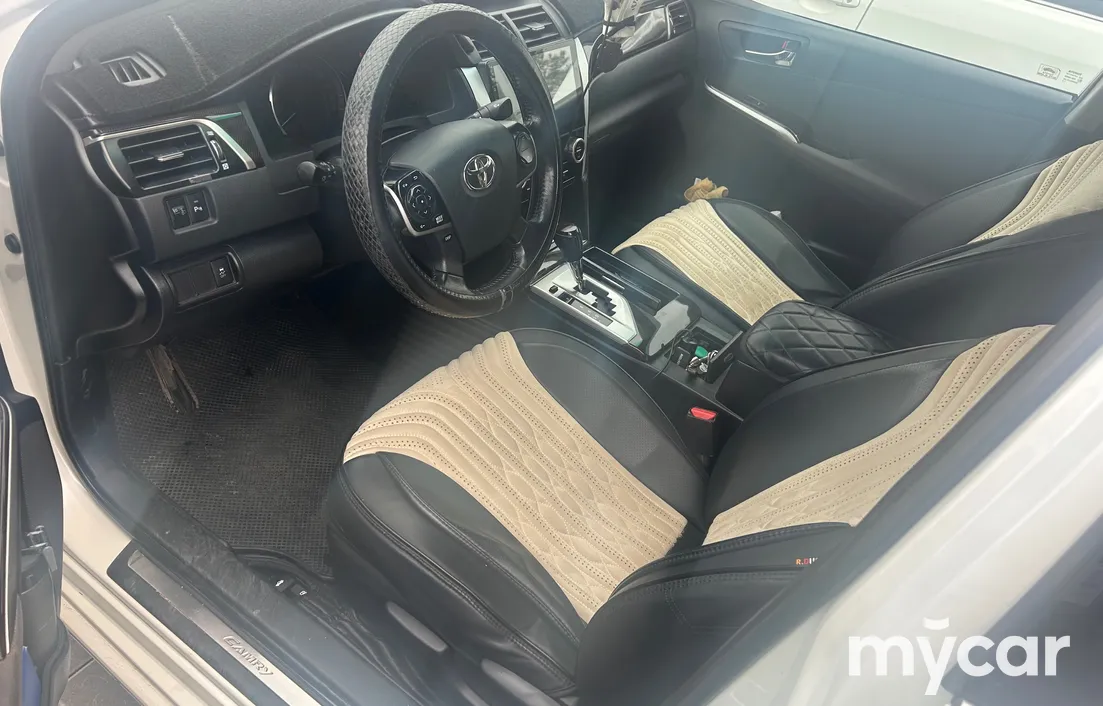 Toyota Camry 2014