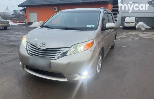 фото Toyota Sienna Новая за 12500000 тенге