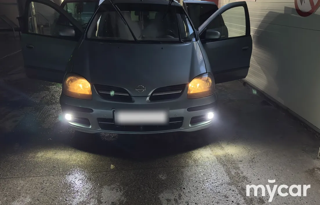 Nissan Almera Tino 2002