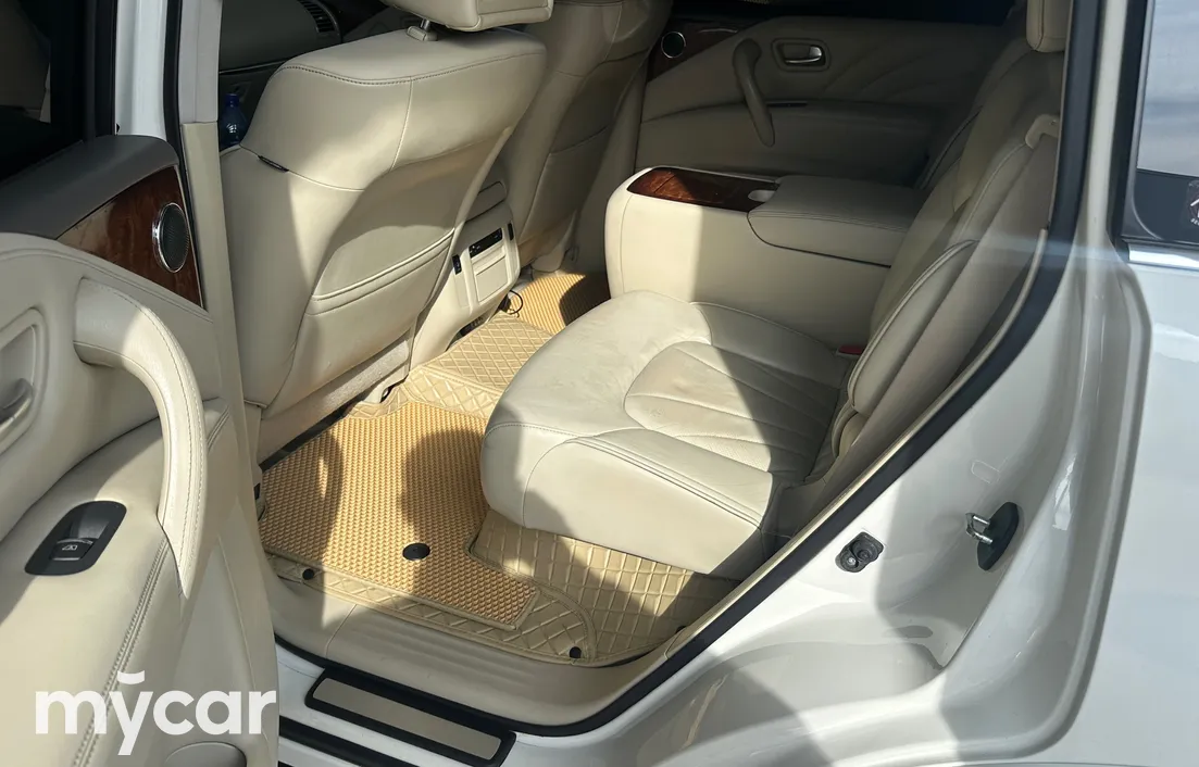 Infiniti QX80 2014