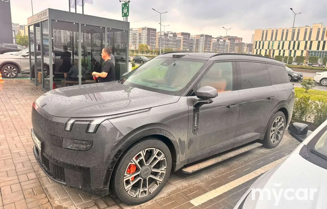 Lynk & Co 900 2025