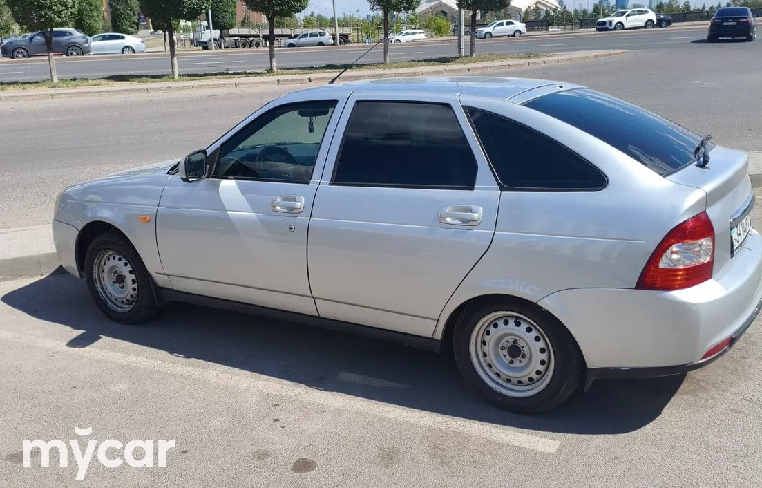LADA Priora 2013