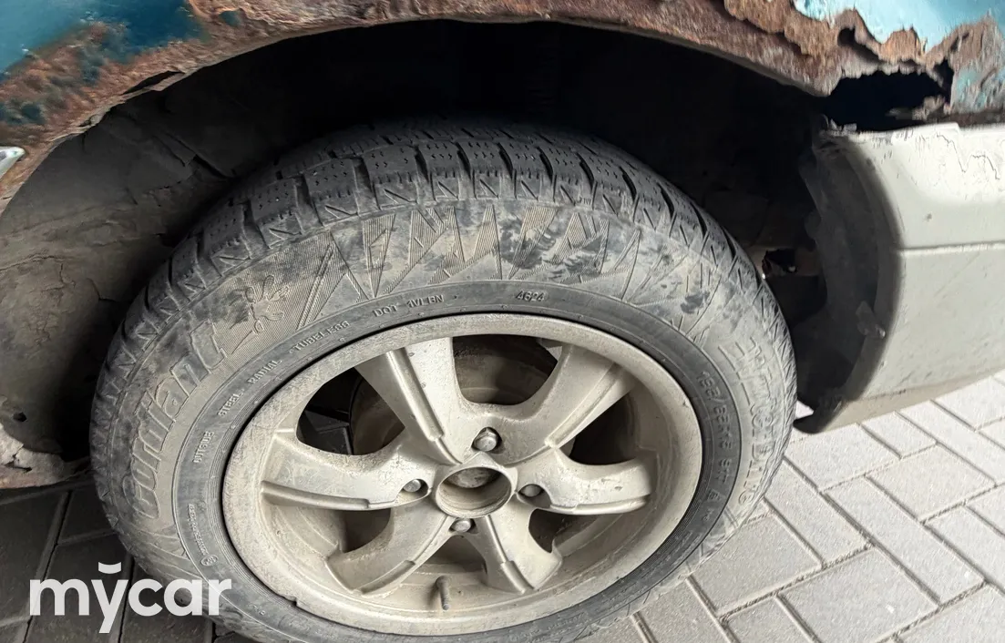 Mitsubishi Space Runner 1995