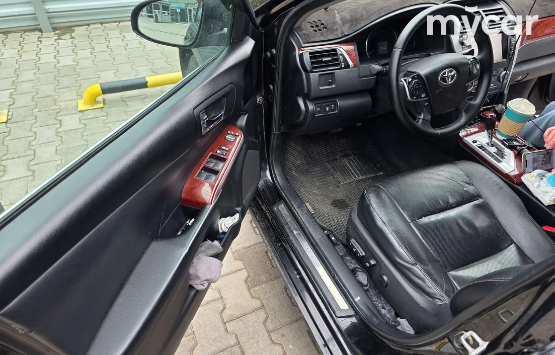 Toyota Camry 2014