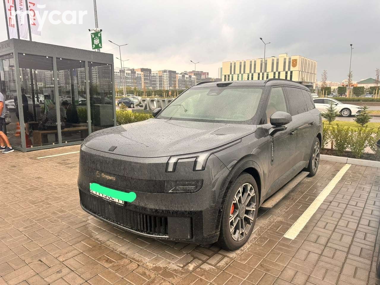 Lynk & Co 900 2025