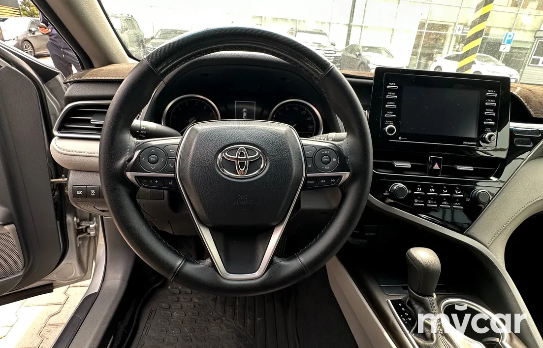 Toyota Camry 2021