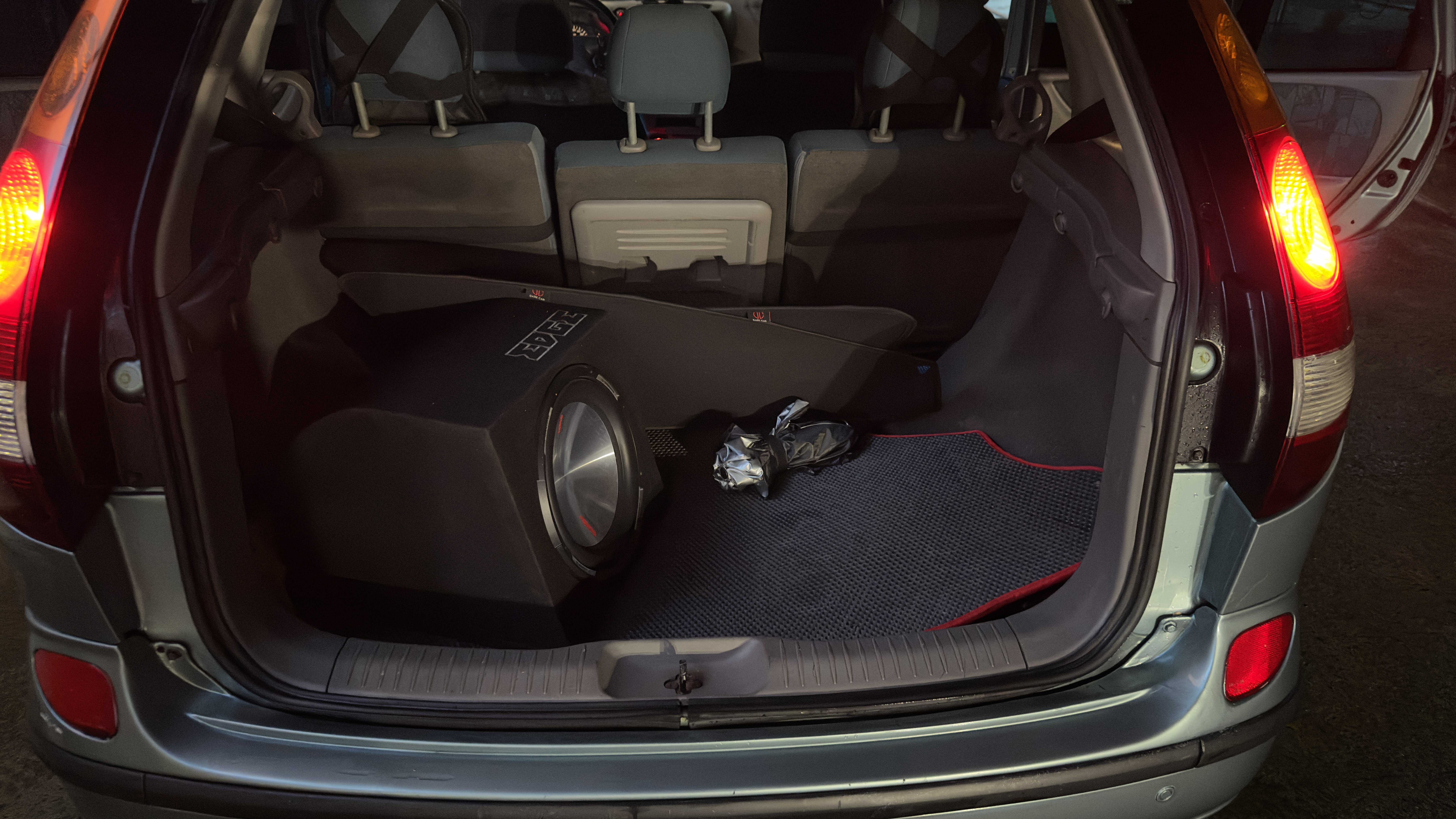 Nissan Almera Tino 2002