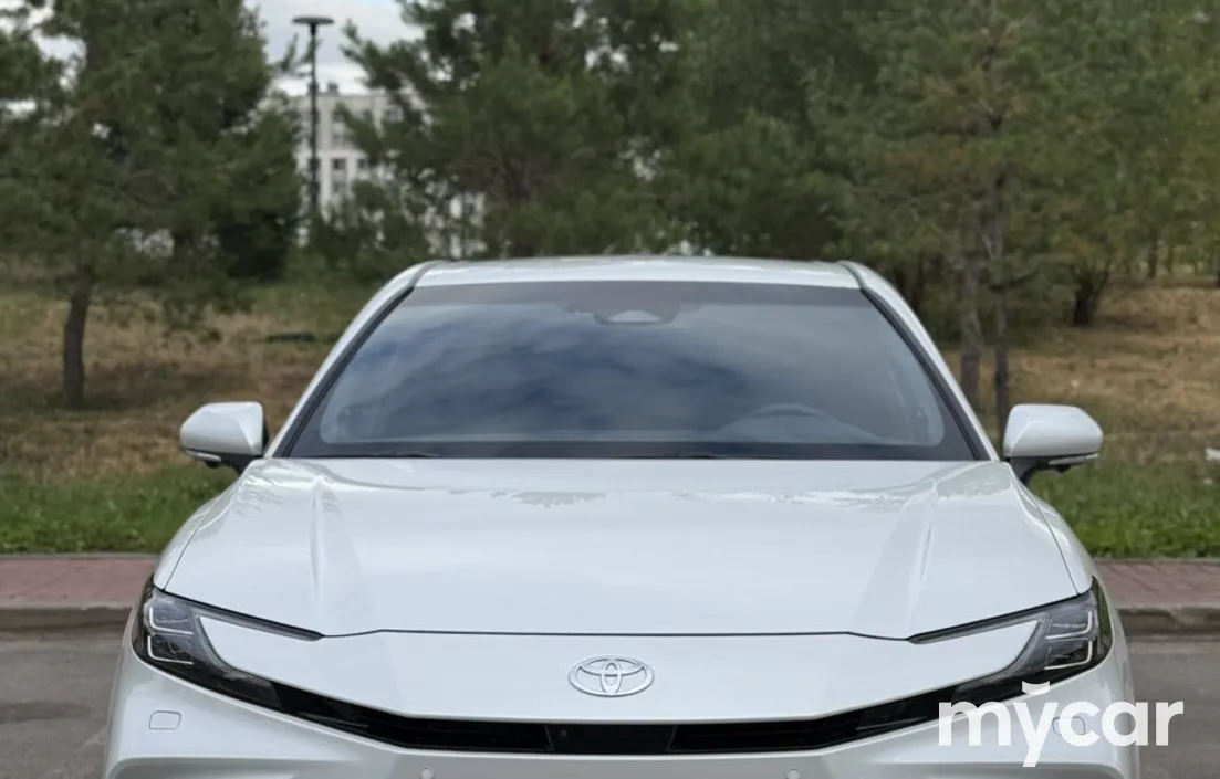 Toyota Camry 2025