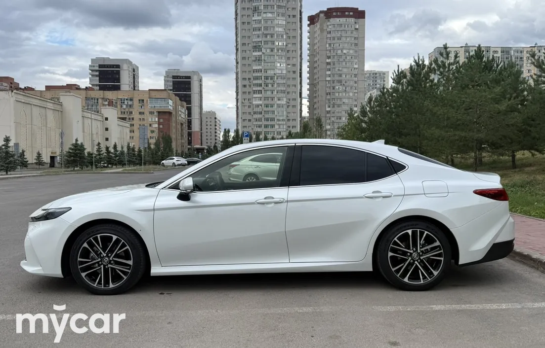 Toyota Camry 2025
