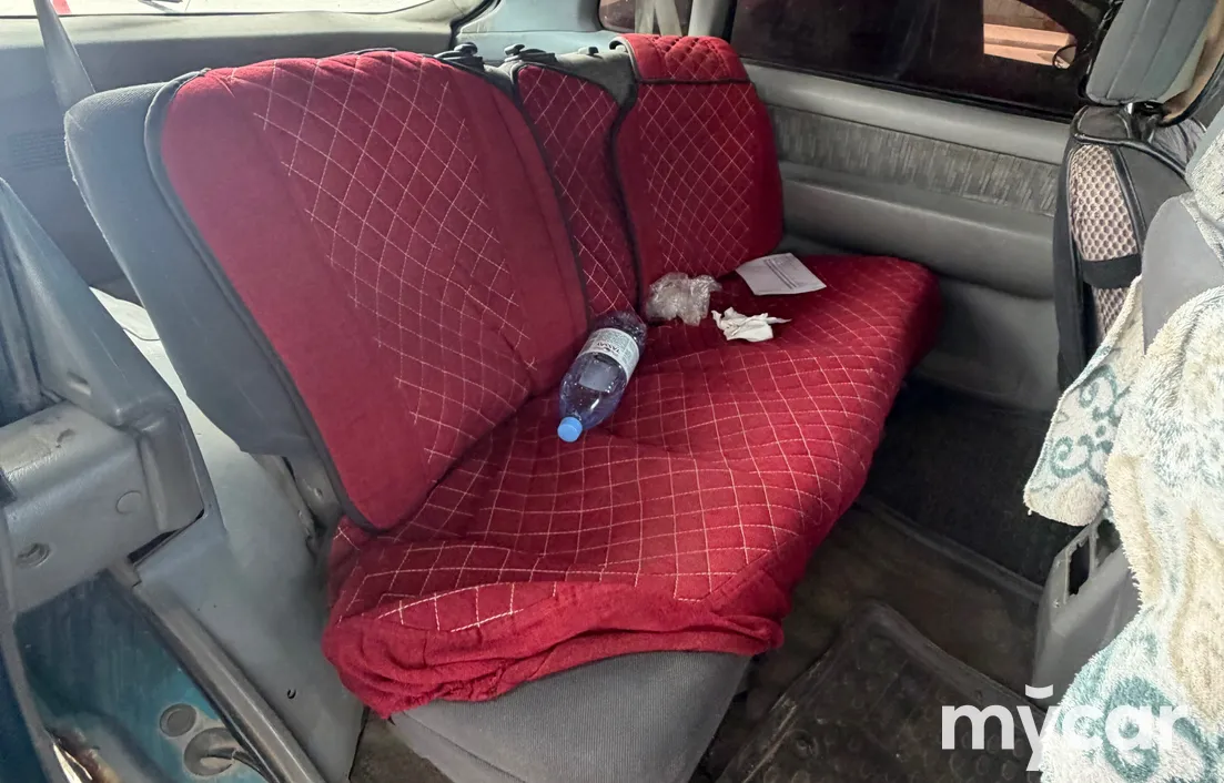 Mitsubishi Space Runner 1995