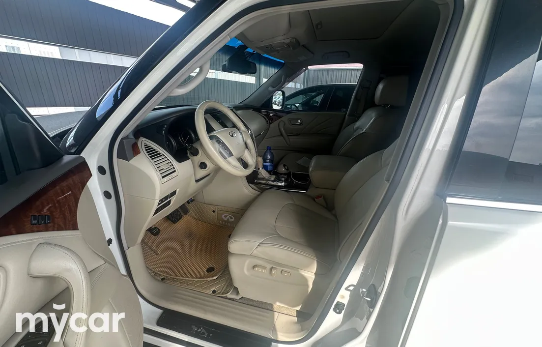 Infiniti QX80 2014