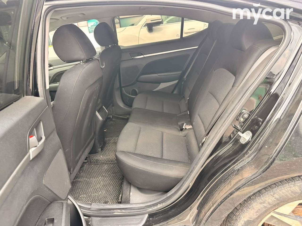 Hyundai Elantra 2018