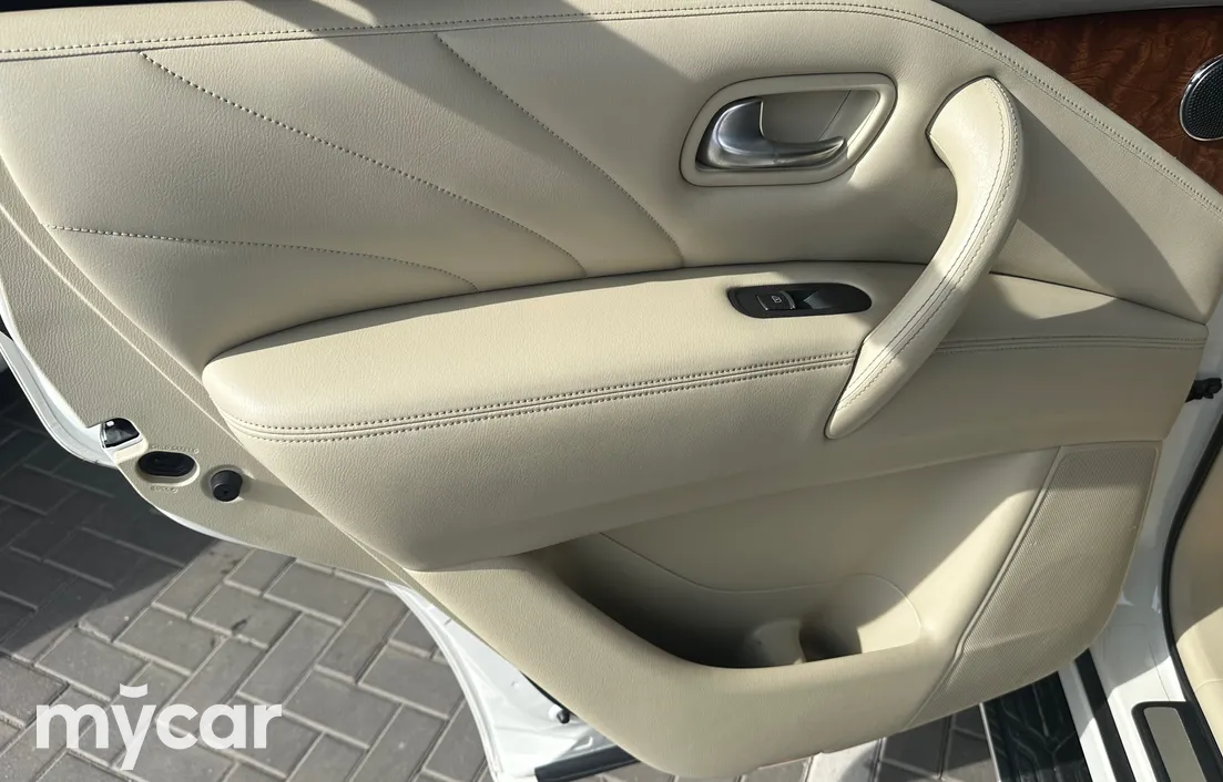 Infiniti QX80 2014