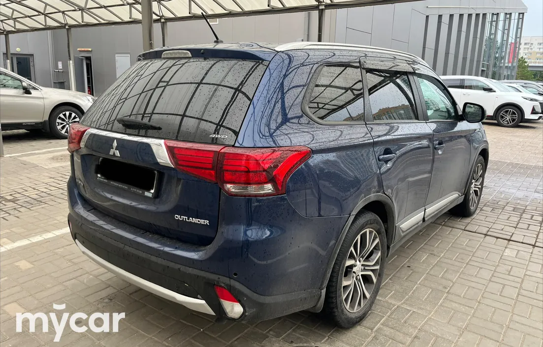 Mitsubishi Outlander 2015
