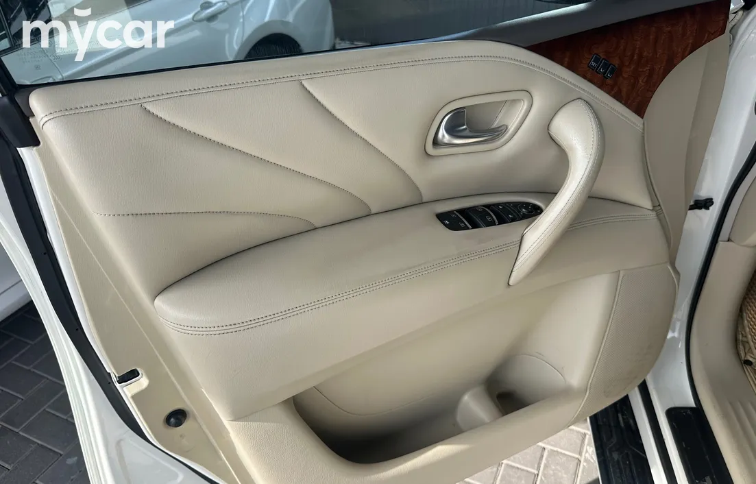 Infiniti QX80 2014