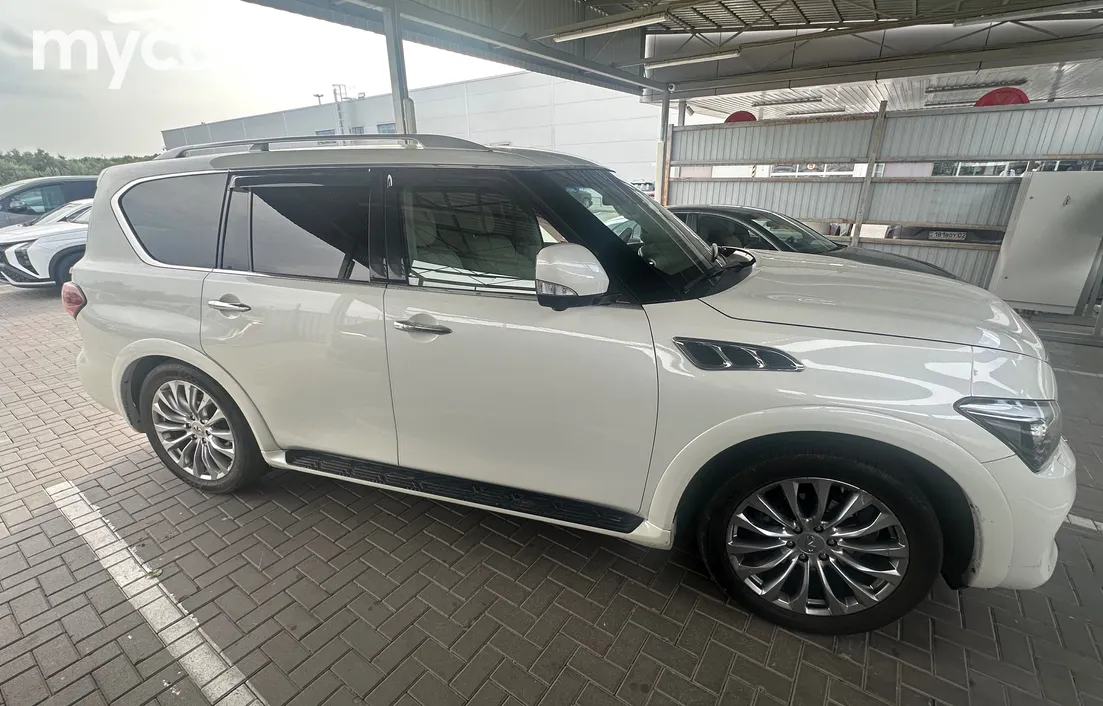 Infiniti QX80 2014