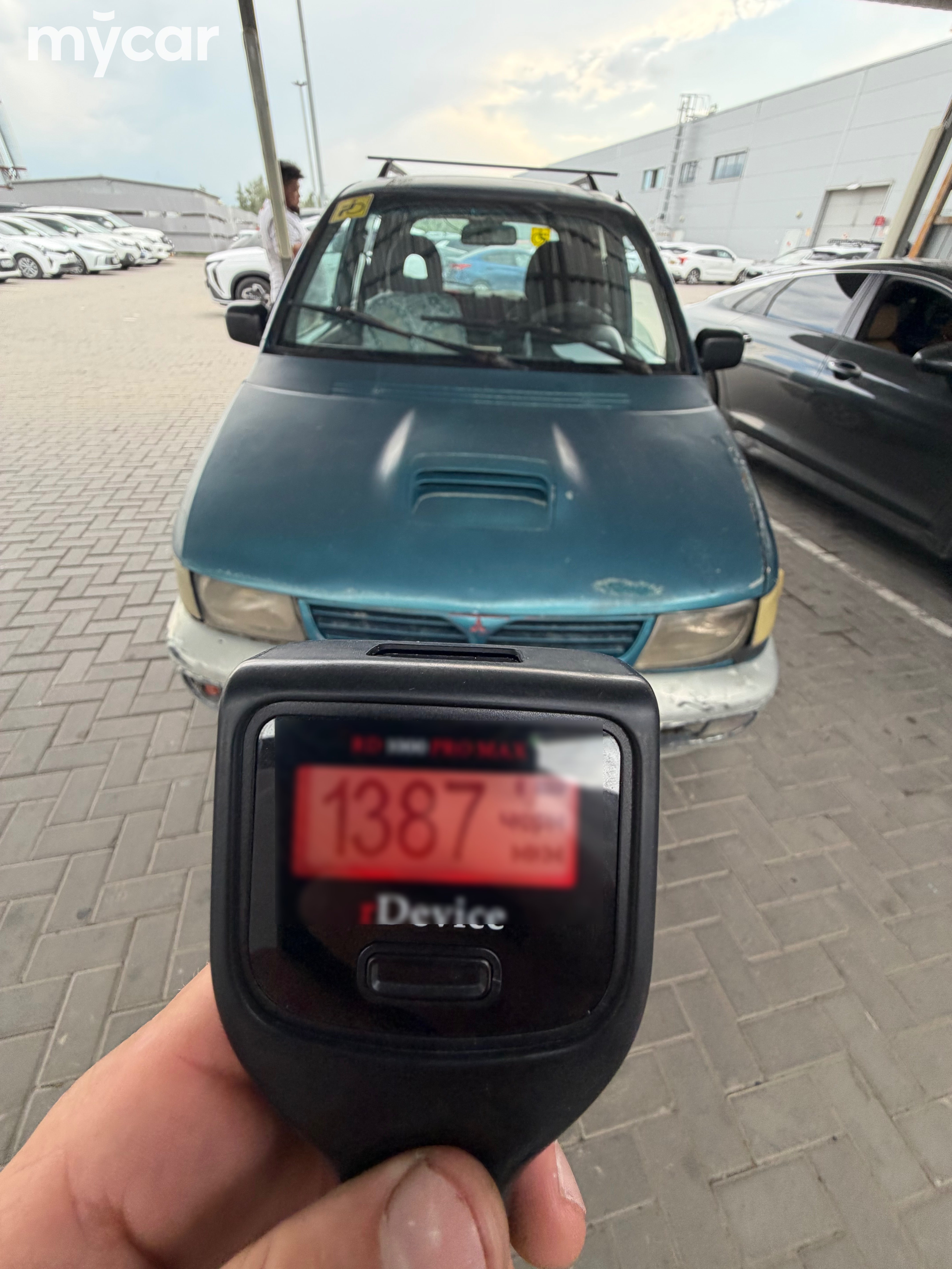 Mitsubishi Space Runner 1995