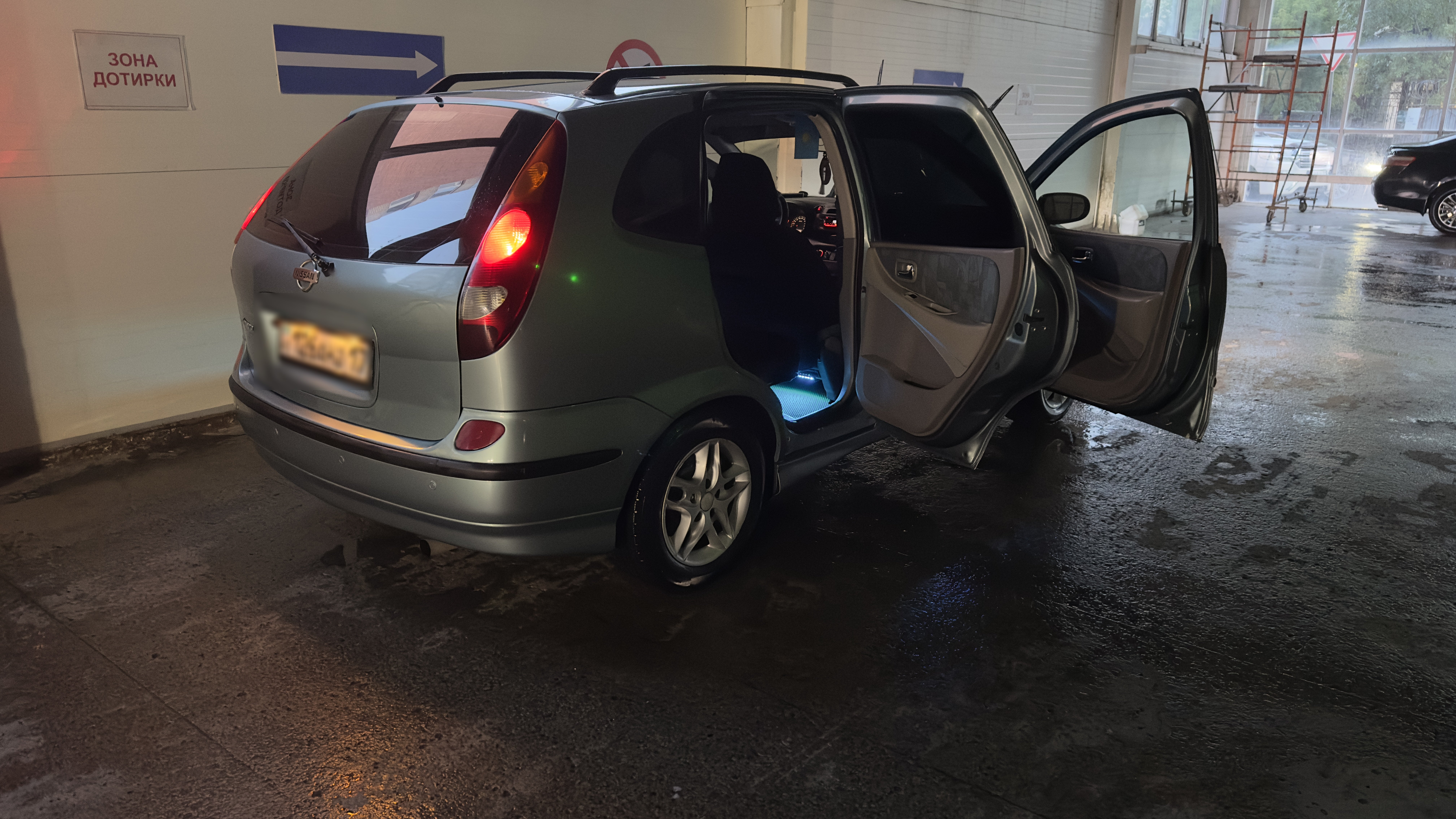 Nissan Almera Tino 2002