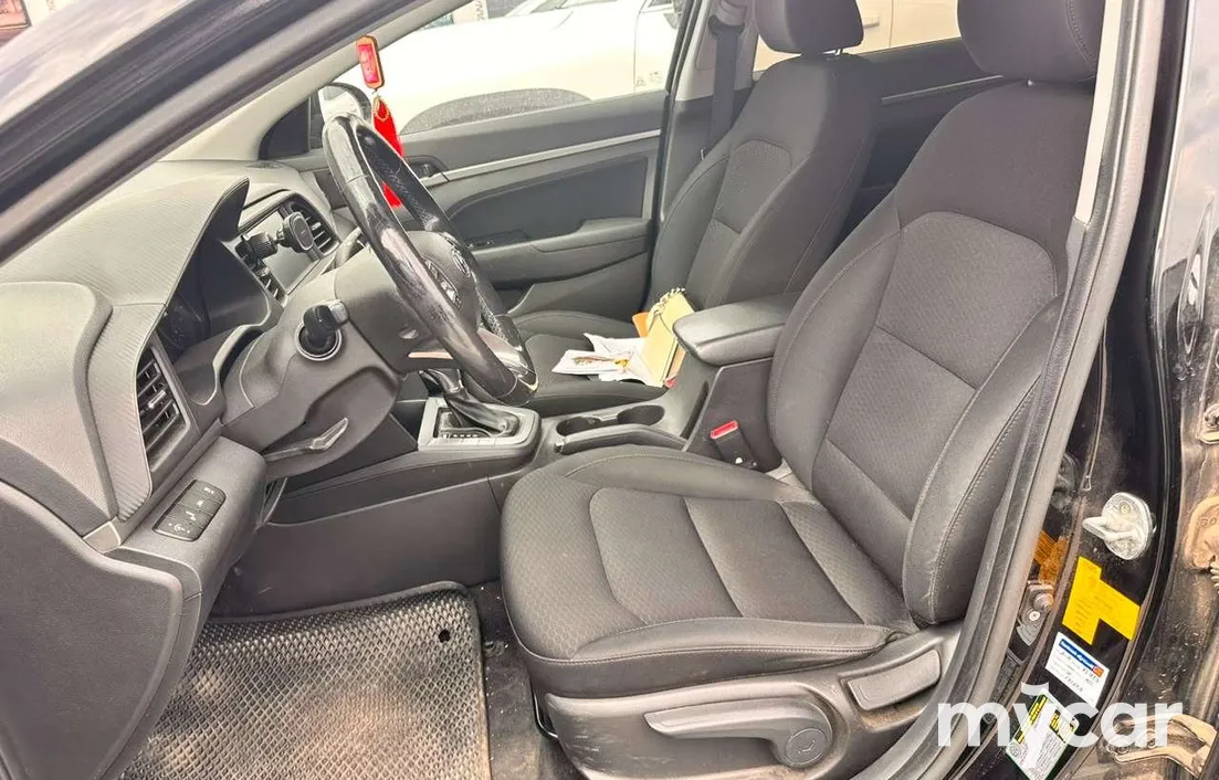 Hyundai Elantra 2018