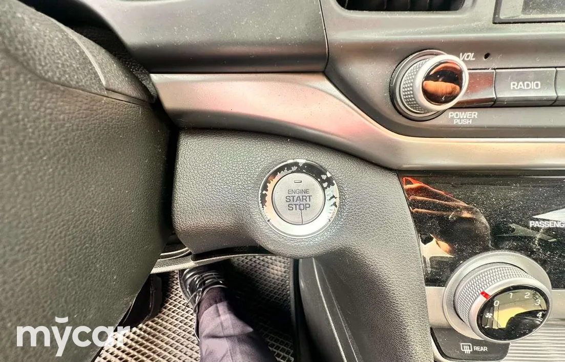 Hyundai Elantra 2018
