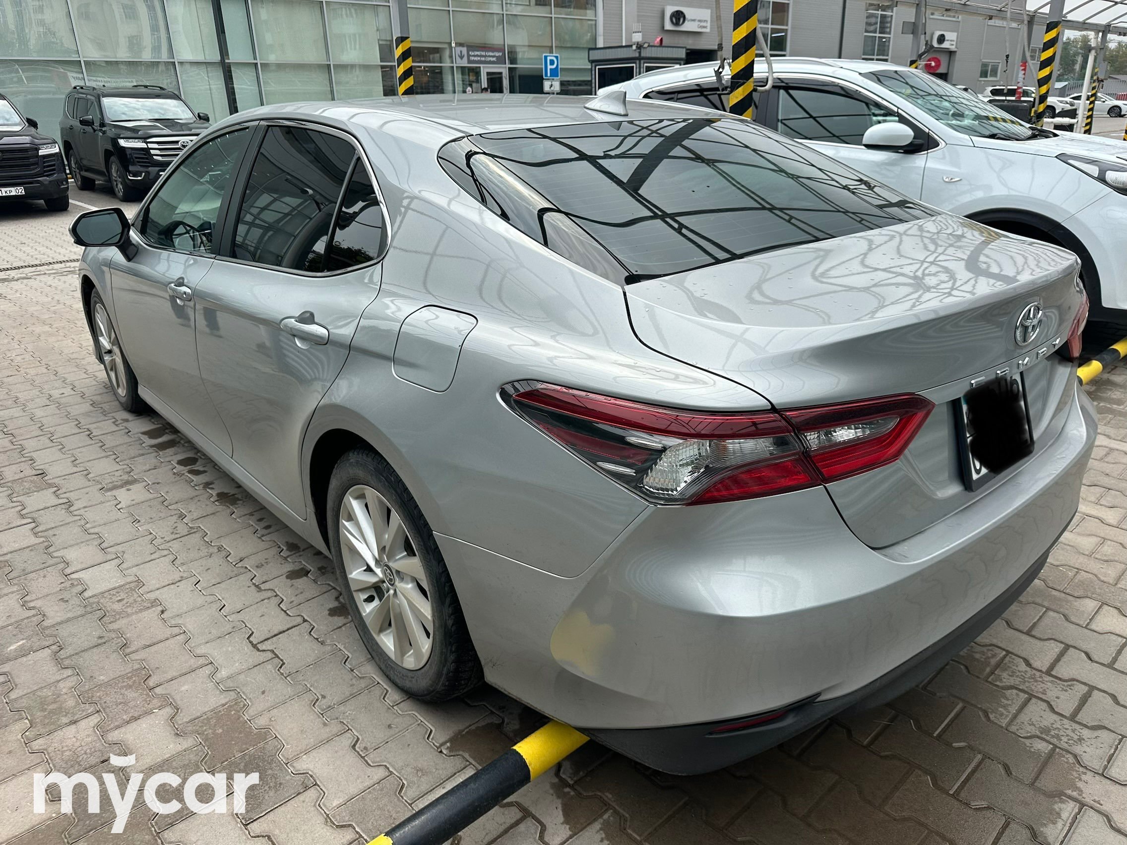 Toyota Camry 2021