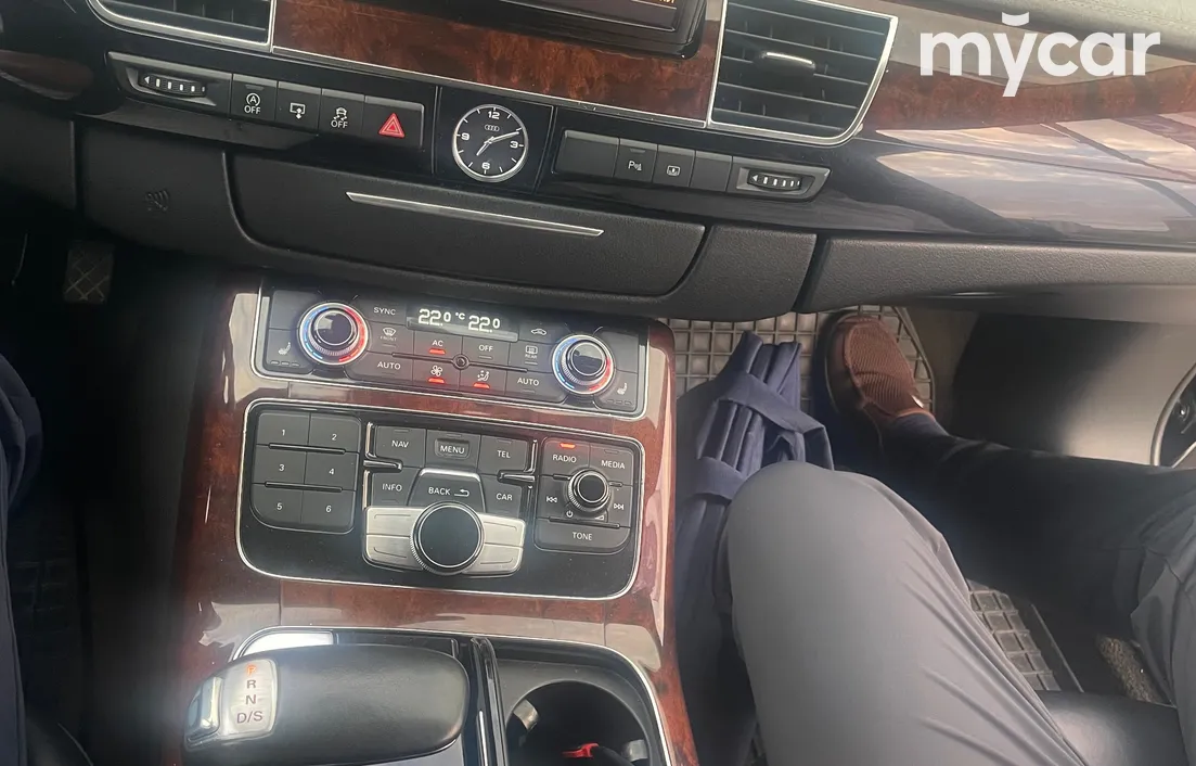 Audi A8 2012