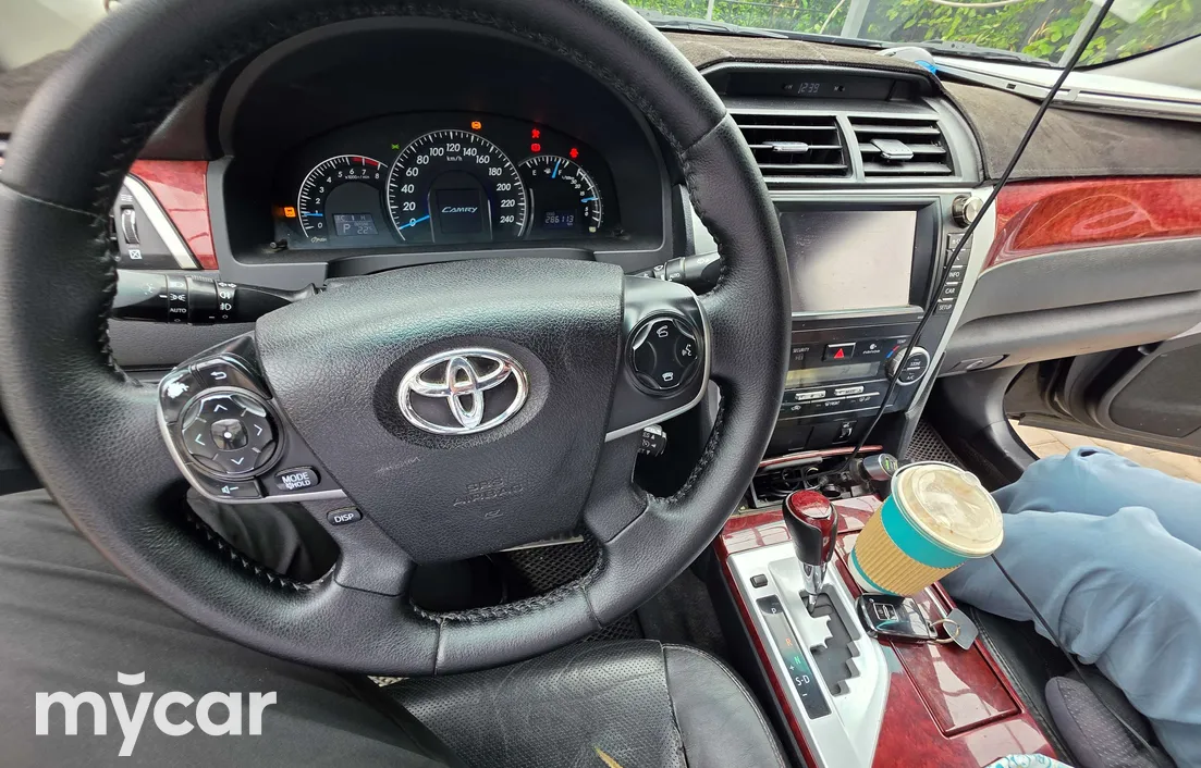 Toyota Camry 2014