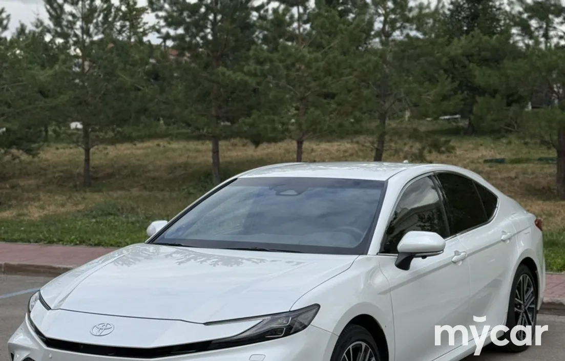 Toyota Camry 2025