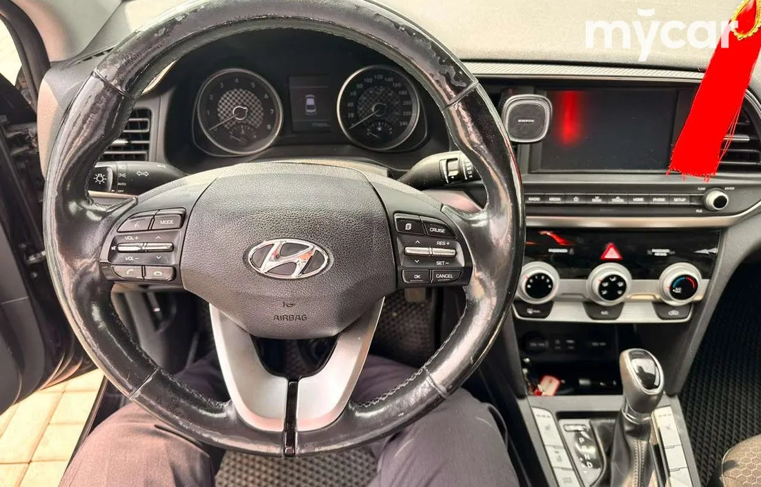 Hyundai Elantra 2018