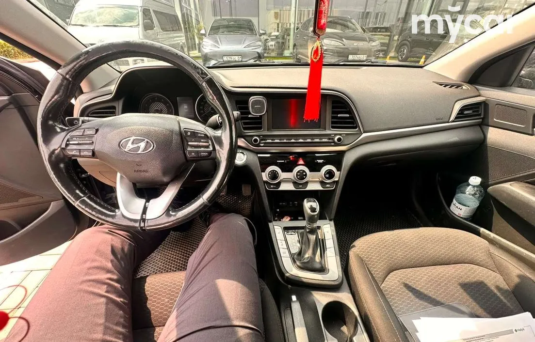 Hyundai Elantra 2018